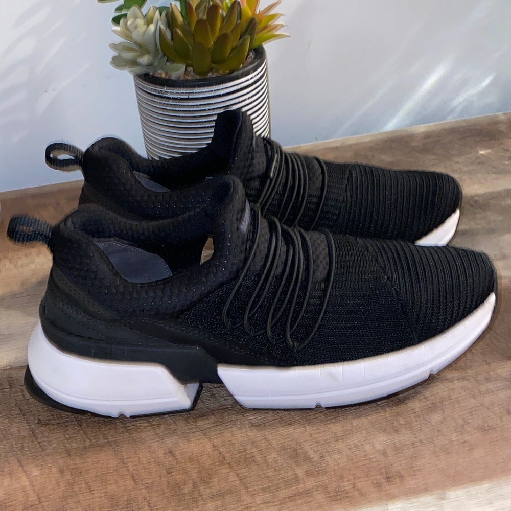 Mark Nason Los Angeles Split Skywalk Athletic Shoes Size 6.5
